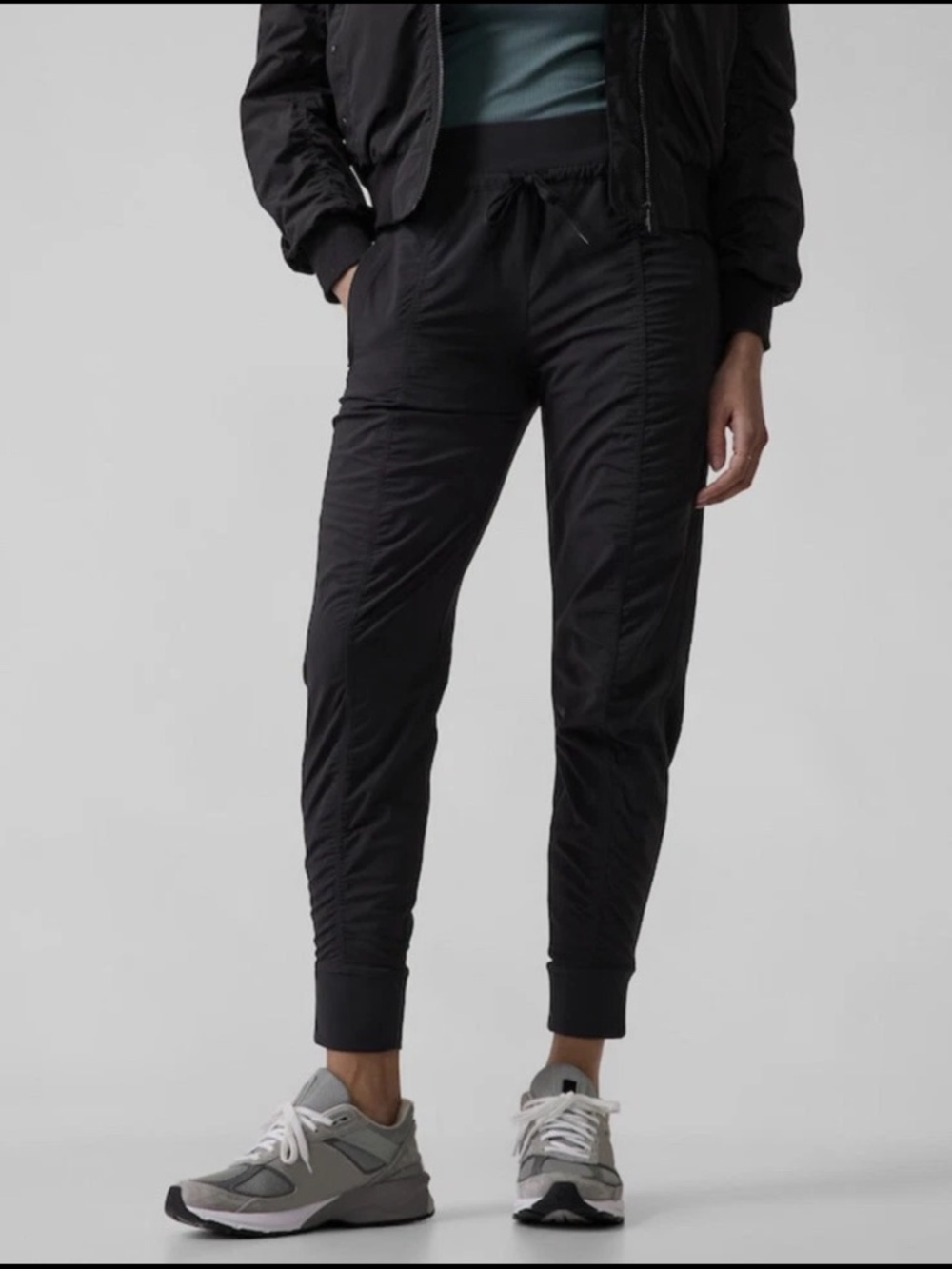 Athleta attitude II pant Black Jogger Pants with size 6